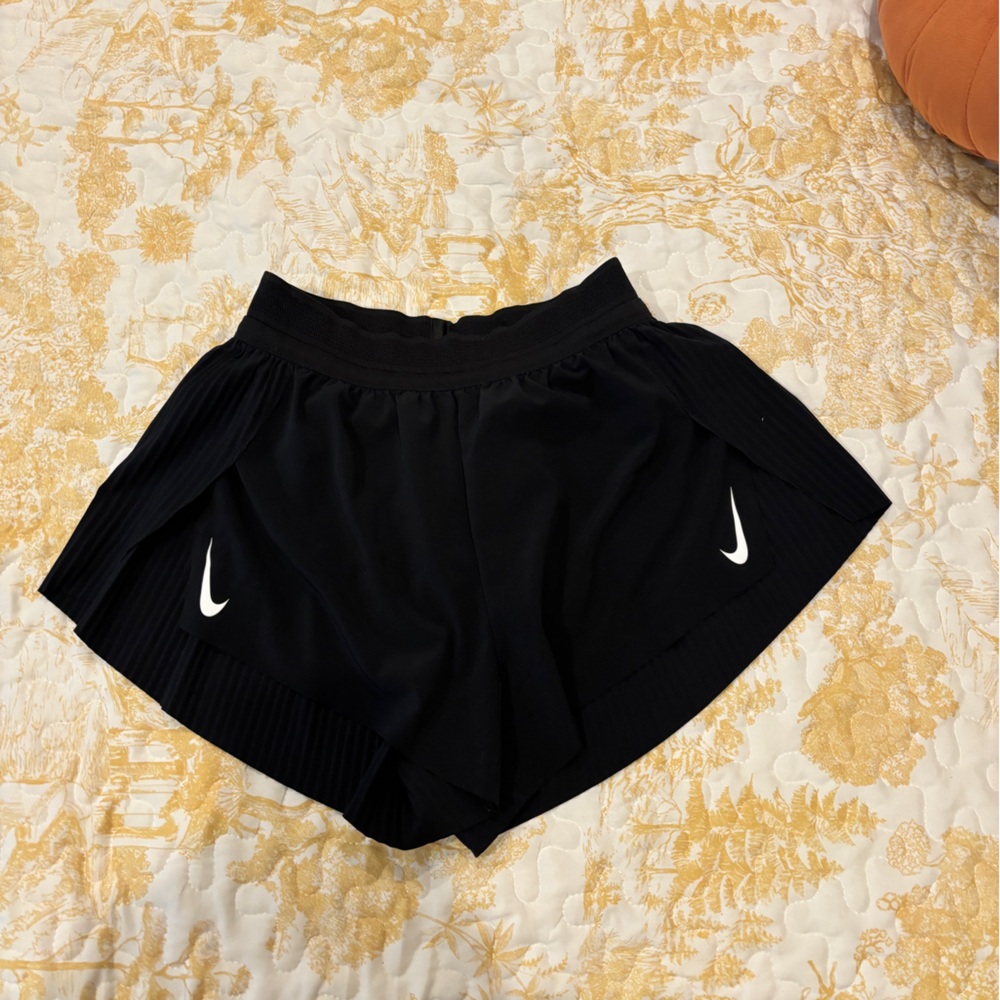 Nike Women's Black Aeroswift Shorts